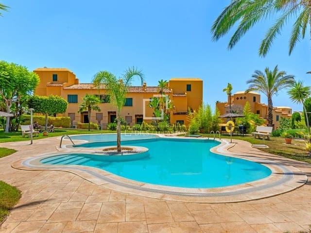 Chalet de 2 habitaciones en Finestrat en venta con piscina garaje - 295.000 € (Ref: 9666988)