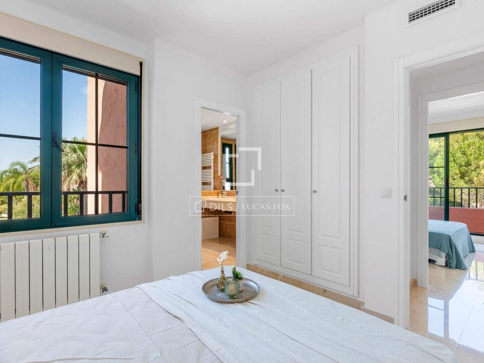 Apartamento de 2 habitaciones en Finestrat en venta con piscina garaje - 395.000 € (Ref: 9666989)