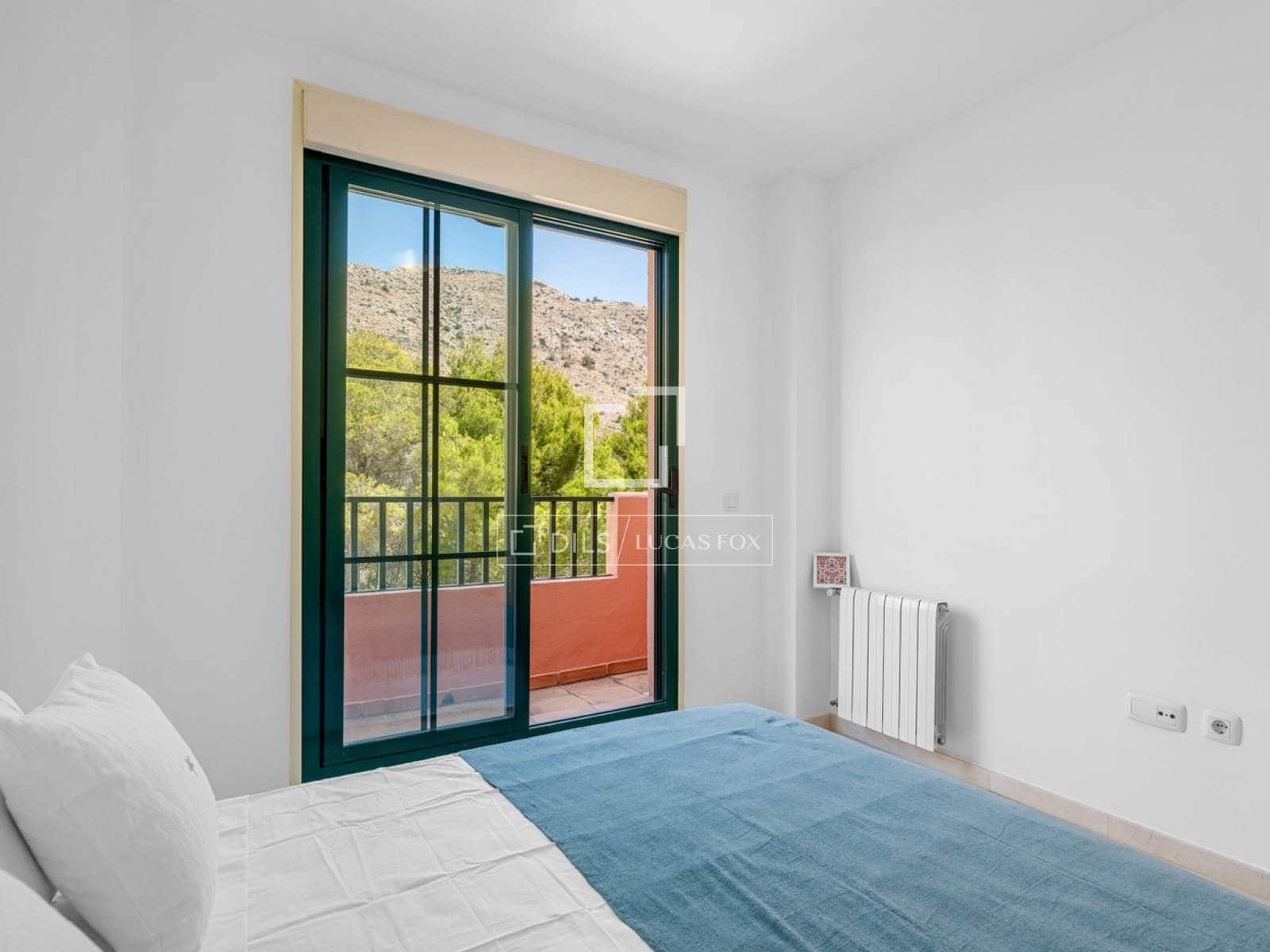 Apartamento de 2 habitaciones en Finestrat en venta con piscina garaje - 395.000 € (Ref: 9666989)