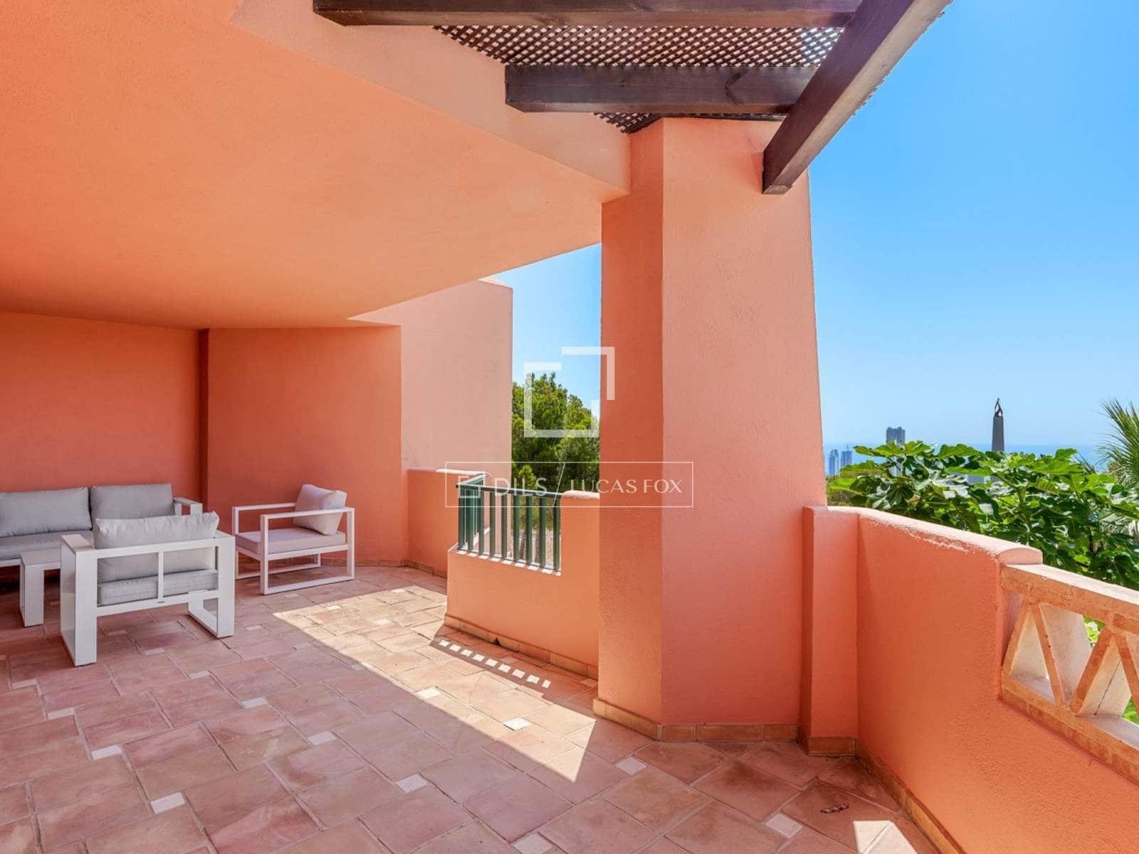 Apartamento de 2 habitaciones en Finestrat en venta con piscina garaje - 395.000 € (Ref: 9666989)