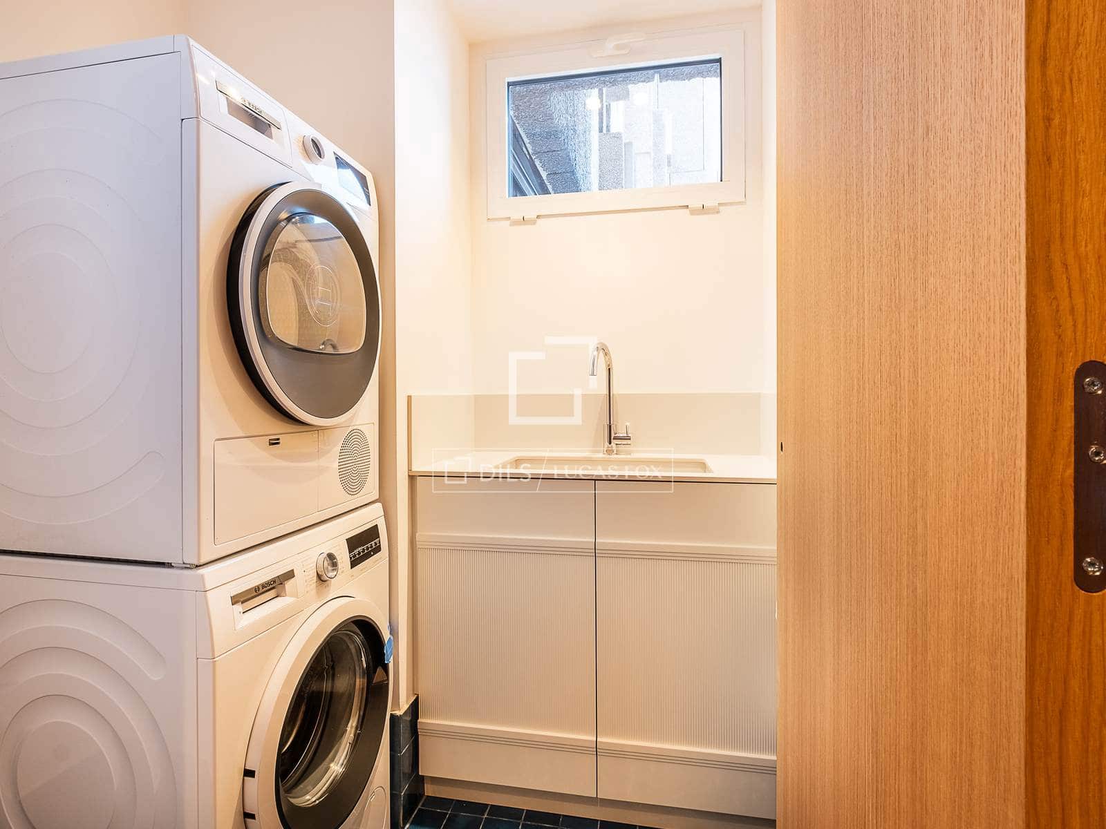 3 slaapkamer Appartement te huur in Madrid stad met garage - € 14.500 (Ref: 9666992)