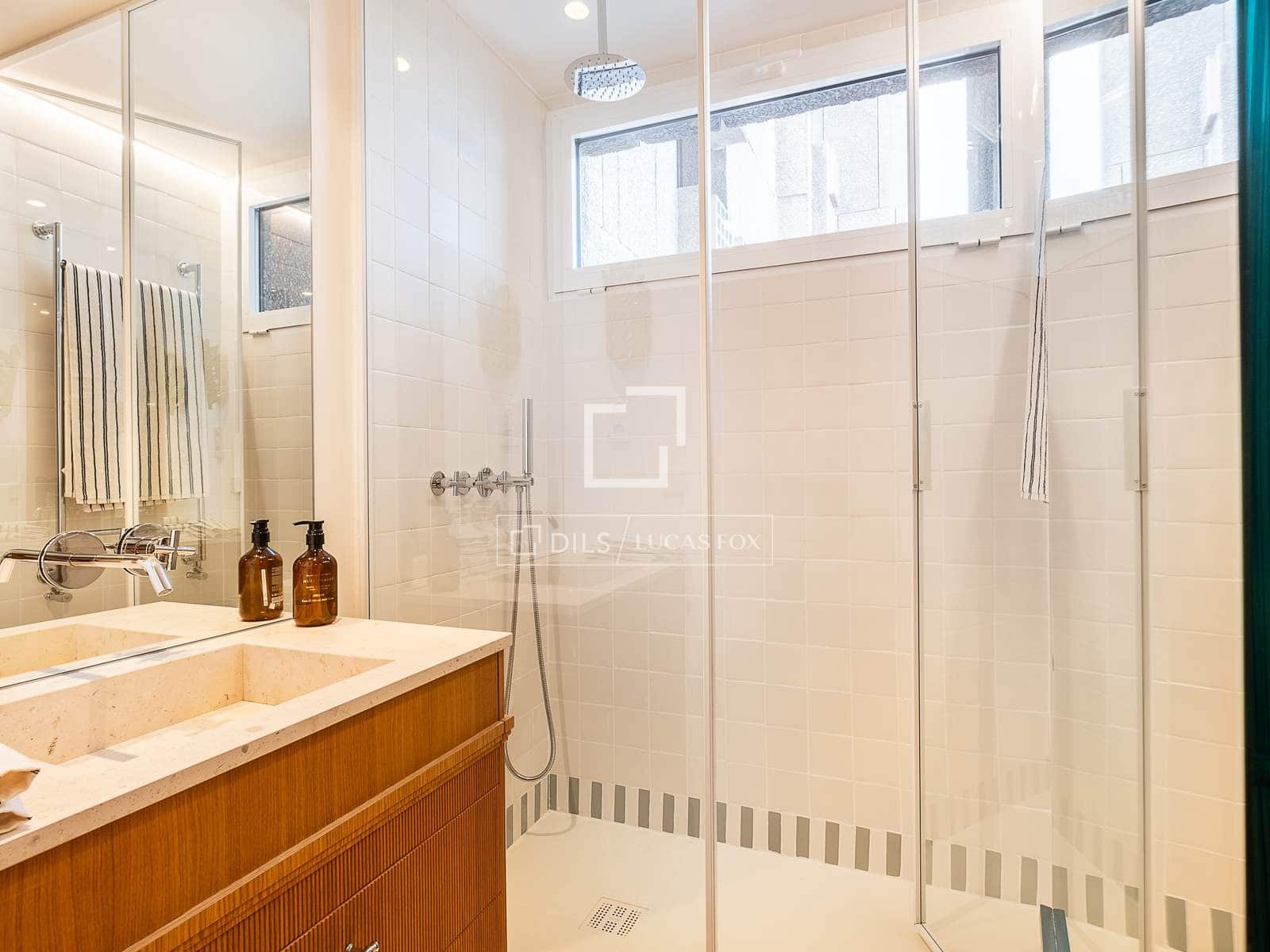 3 slaapkamer Appartement te huur in Madrid stad met garage - € 14.500 (Ref: 9666992)