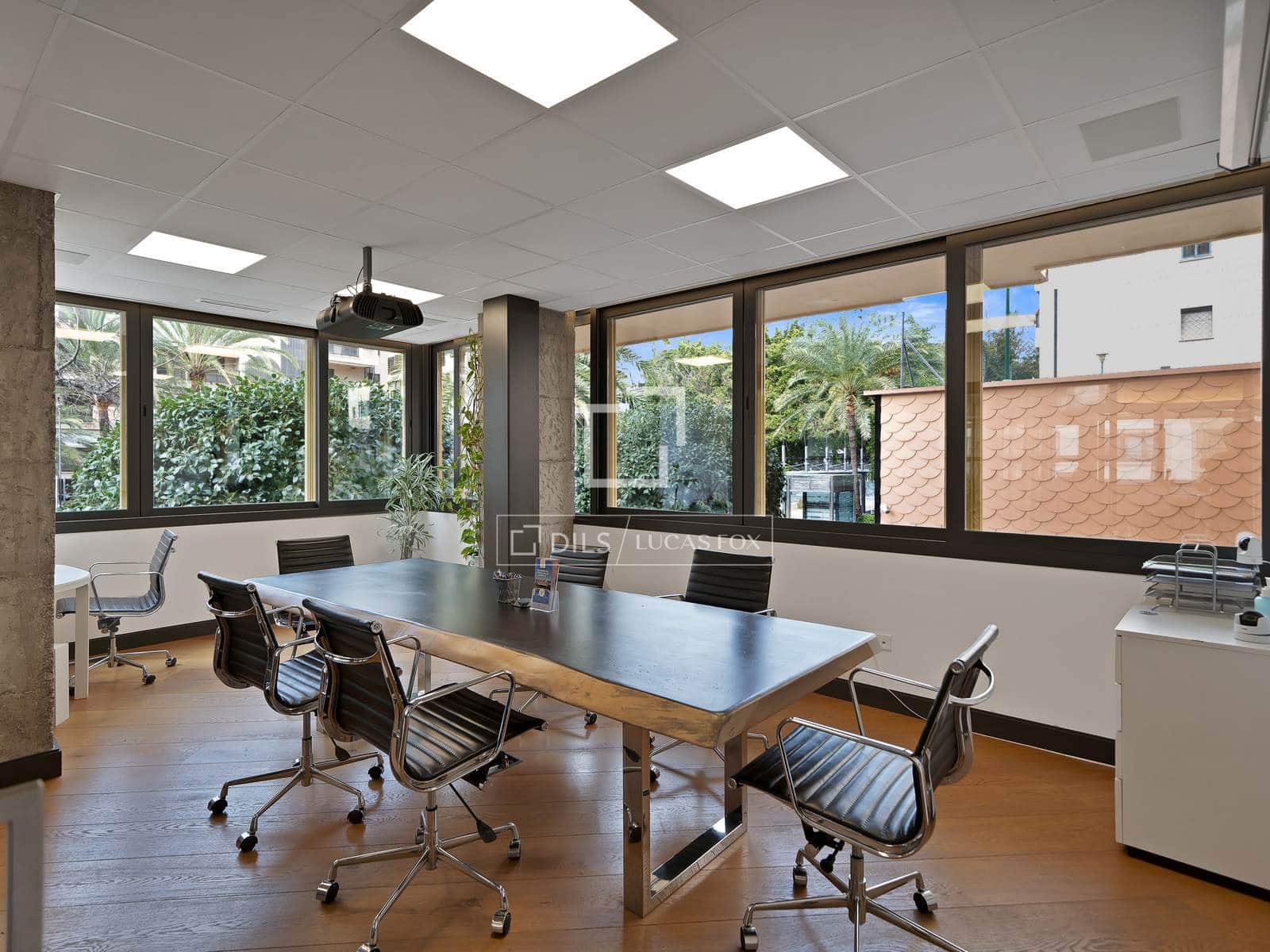 Bureau à vendre à Marbella - 1 900 000 € (Ref: 9667153)