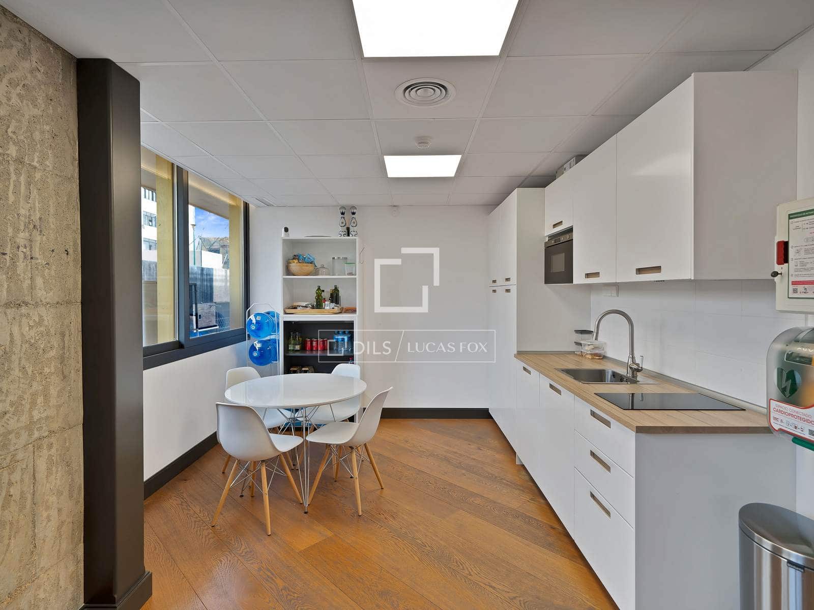 Bureau à vendre à Marbella - 1 900 000 € (Ref: 9667153)