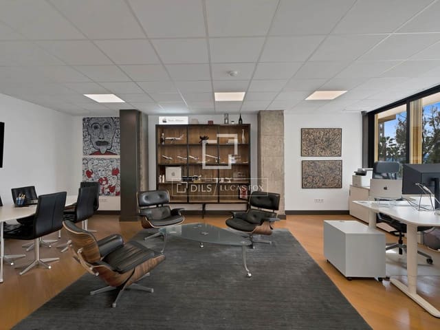 Bureau à vendre à Marbella - 1 900 000 € (Ref: 9667153)