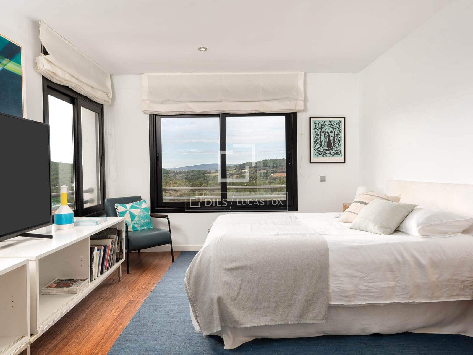 5 bedroom Villa for sale in Tamariu with pool garage - € 1,400,000 (Ref: 9669092)