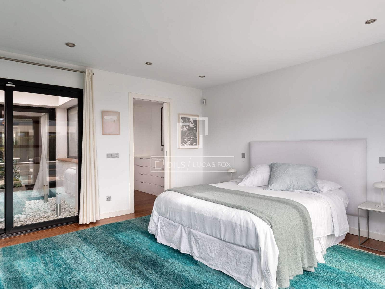 5 bedroom Villa for sale in Tamariu with pool garage - € 1,400,000 (Ref: 9669092)