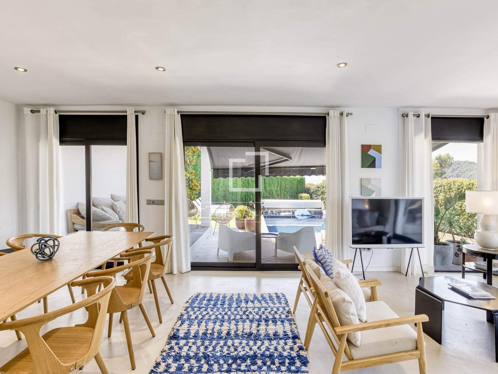 5 bedroom Villa for sale in Tamariu with pool garage - € 1,400,000 (Ref: 9669092)