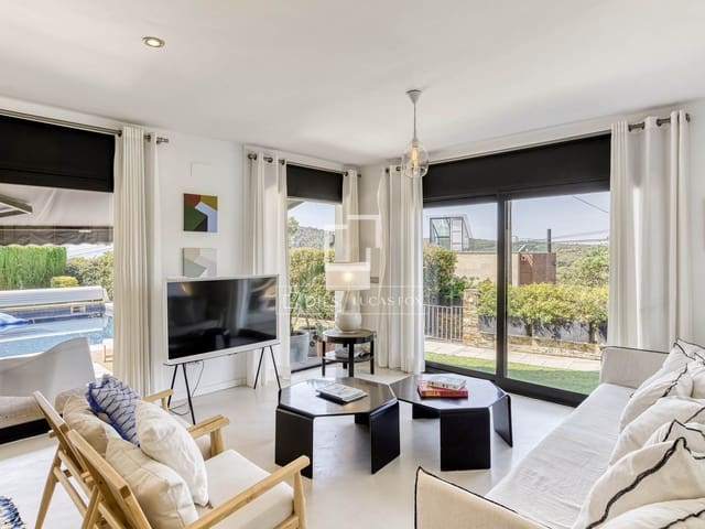 5 bedroom Villa for sale in Tamariu, Palafrugell with pool garage - € 1,400,000 (Ref: 9669092)