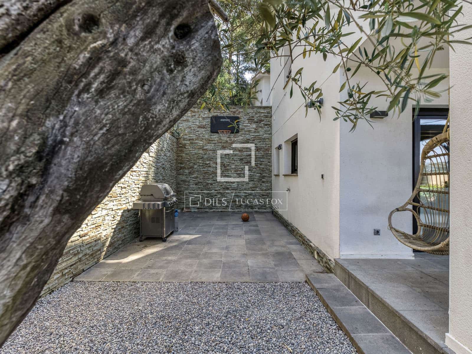 5 bedroom Villa for sale in Tamariu with pool garage - € 1,400,000 (Ref: 9669092)