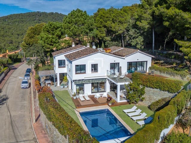 5 bedroom Villa for sale in Tamariu, Palafrugell with pool garage - € 1,400,000 (Ref: 9669092)