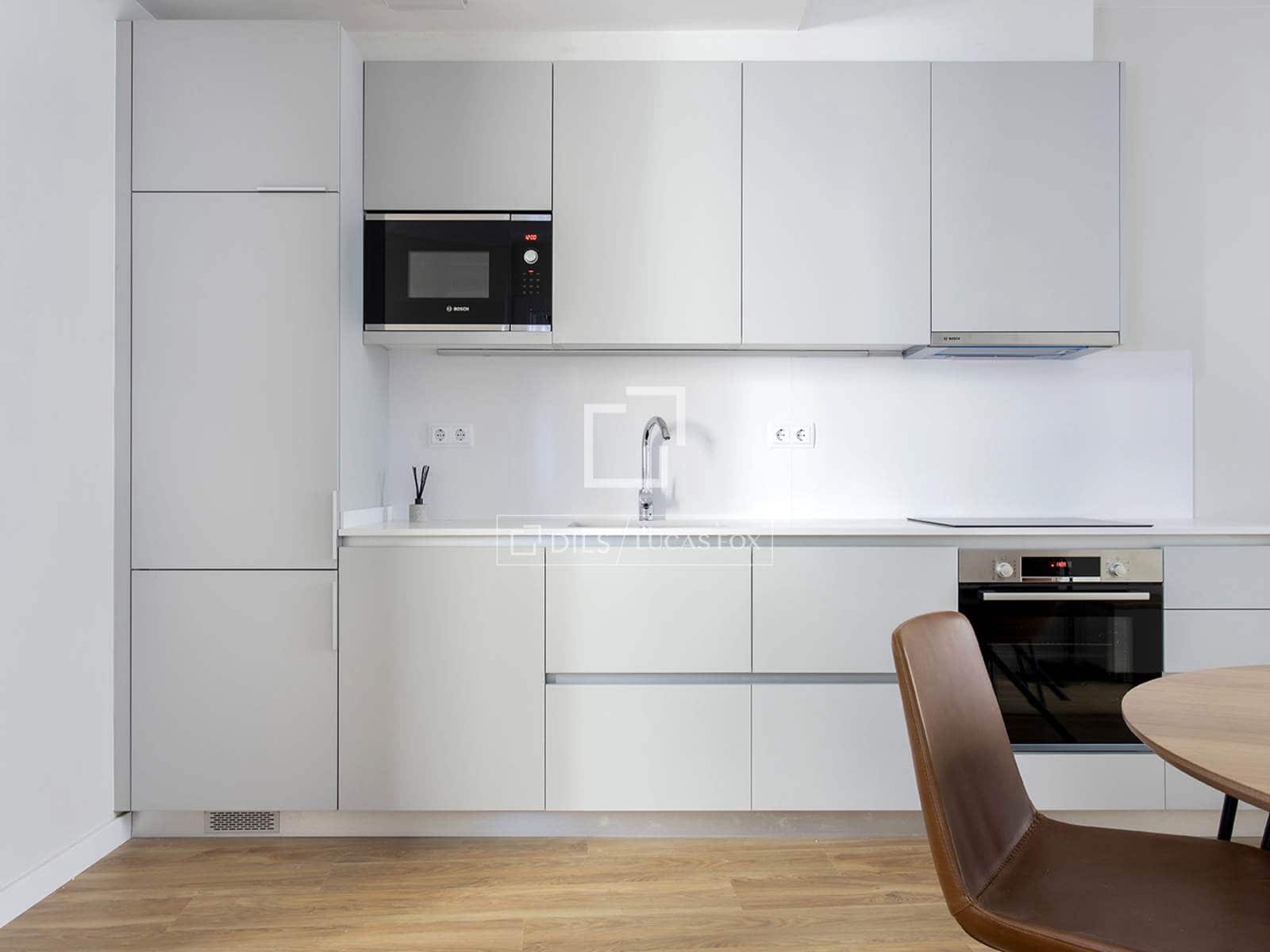 2 quarto Apartamento para arrendar em Barcelona cidade - 1 700 € (Ref: 9669311)