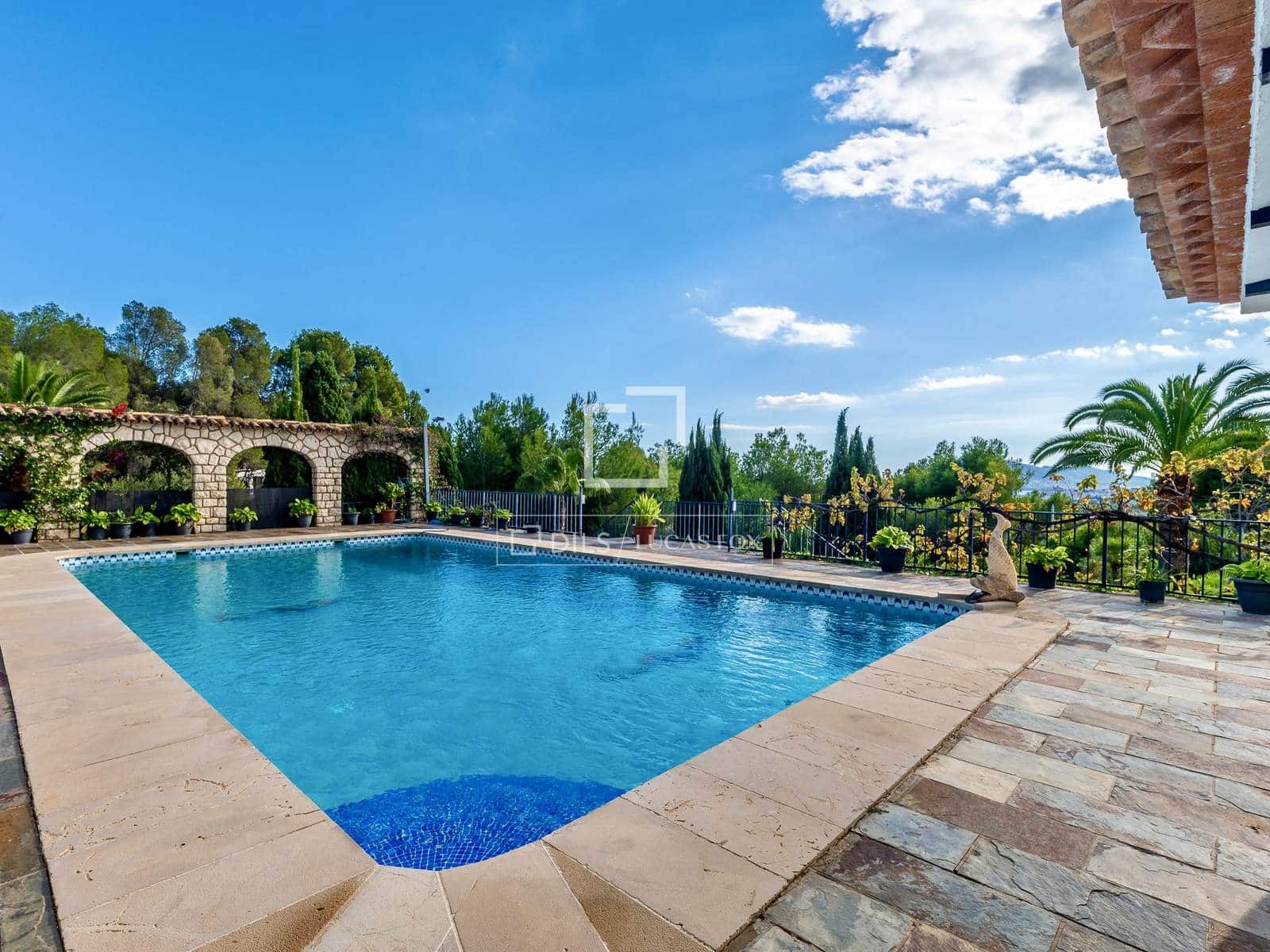 6 soveværelse Villa til salg i Altea med swimmingpool garage - € 2.550.000 (Ref: 9669561)