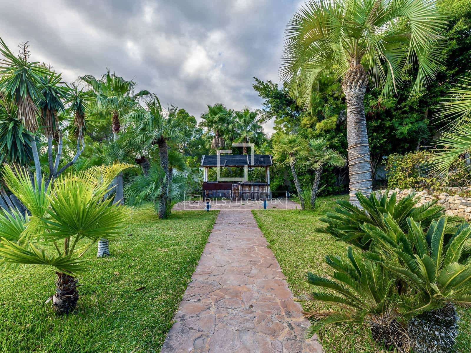 6 soveværelse Villa til salg i Altea med swimmingpool garage - € 2.550.000 (Ref: 9669561)