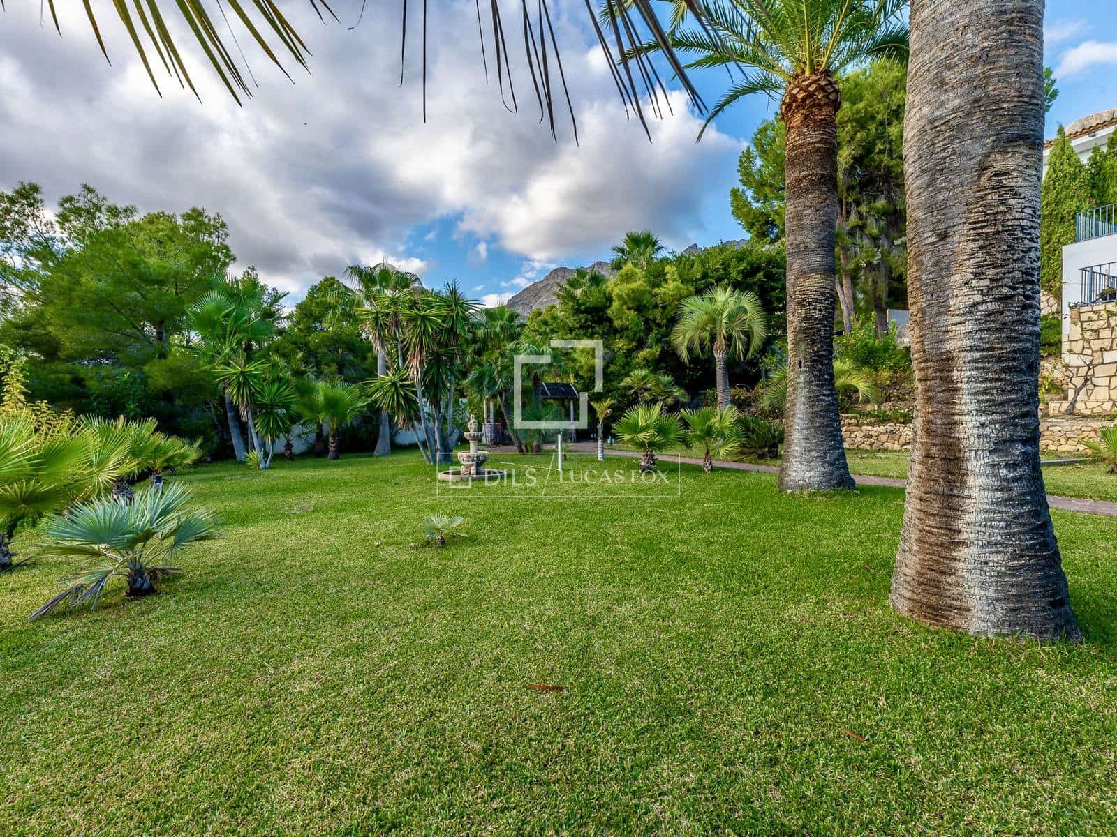 6 soveværelse Villa til salg i Altea med swimmingpool garage - € 2.550.000 (Ref: 9669561)