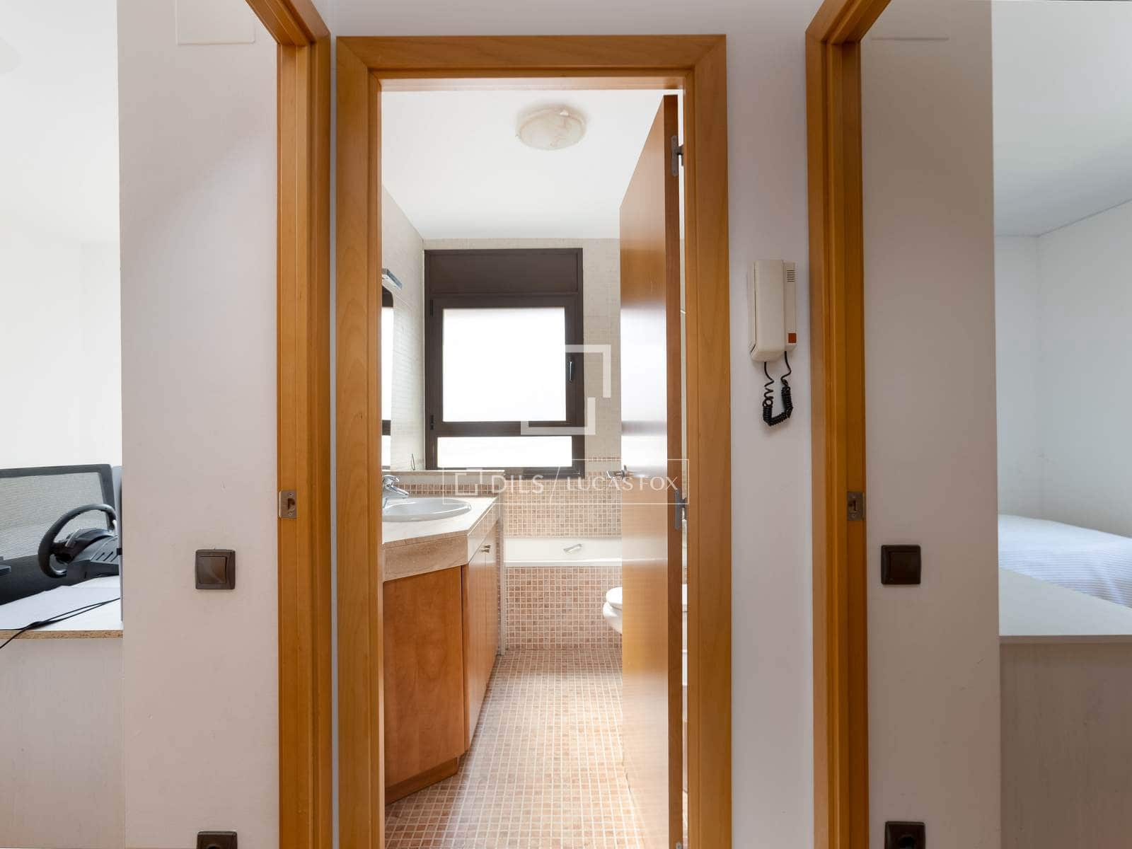 4 slaapkamer Villa te koop in Sant Vicenc de Montalt met zwembad garage - € 700.000 (Ref: 9671005)