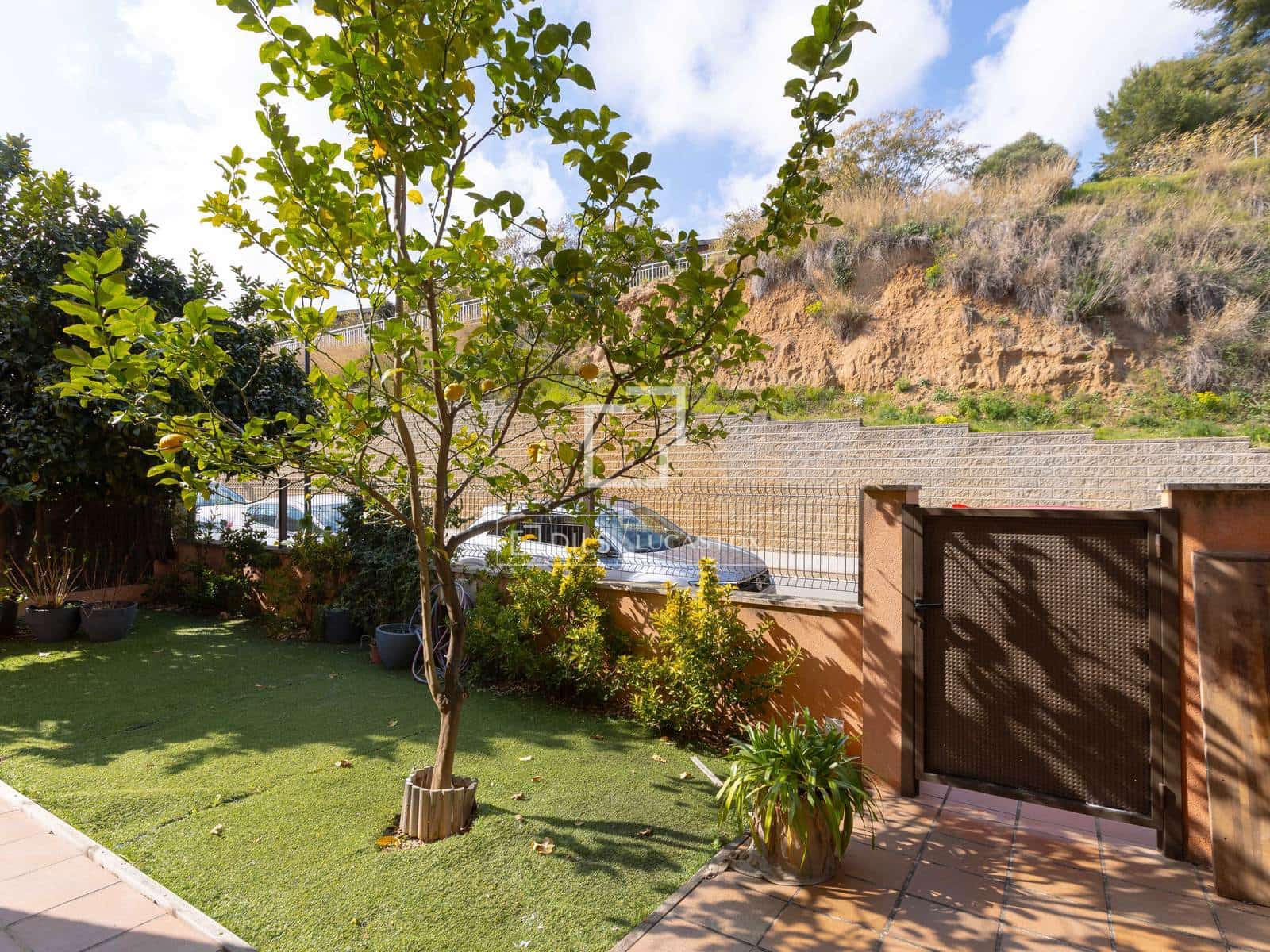 4 slaapkamer Villa te koop in Sant Vicenc de Montalt met zwembad garage - € 700.000 (Ref: 9671005)