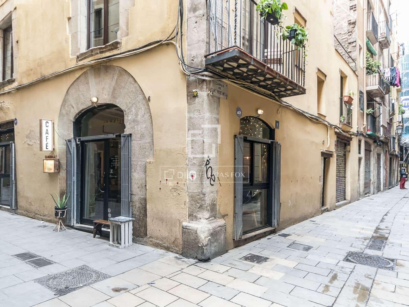 2 bedroom Villa for sale in Barcelona city - € 549,000 (Ref: 9672109)