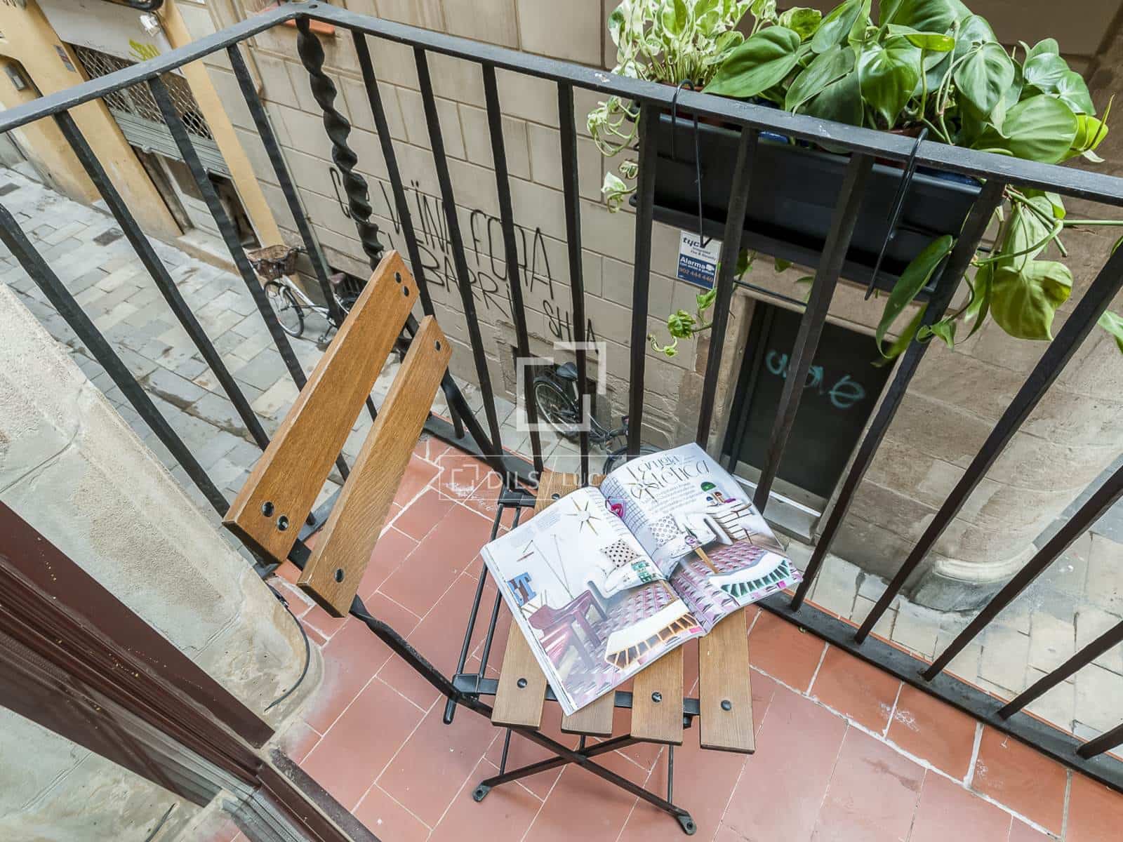 2 bedroom Villa for sale in Barcelona city - € 549,000 (Ref: 9672109)