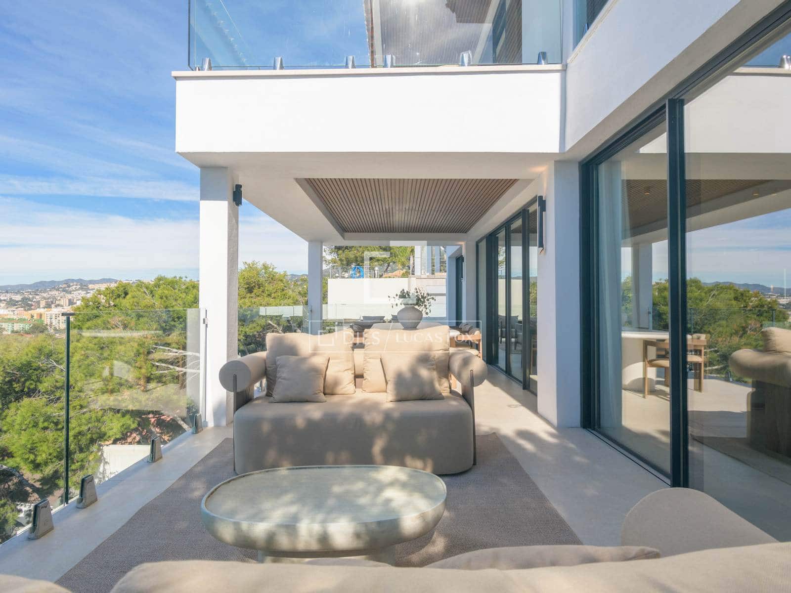 6 sovrum Villa till salu i Malaga stad med pool garage - 4 500 000 € (Ref: 9672110)