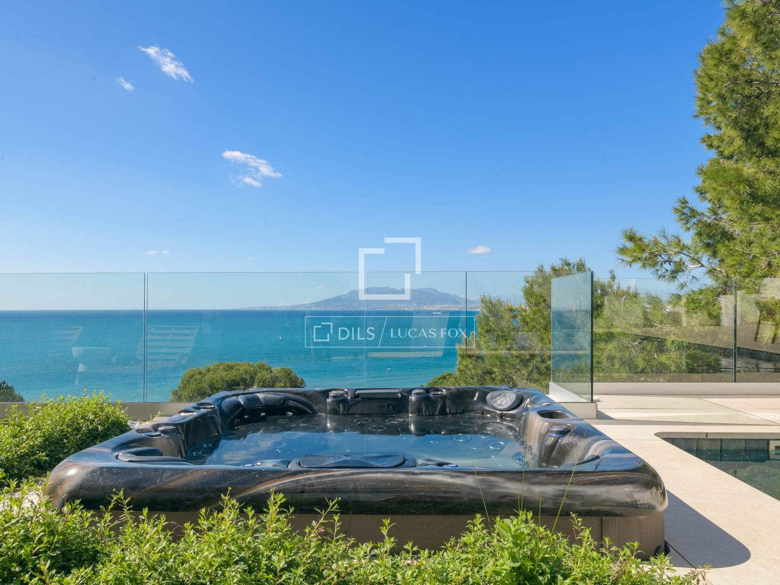 6 sovrum Villa till salu i Malaga stad med pool garage - 4 500 000 € (Ref: 9672110)