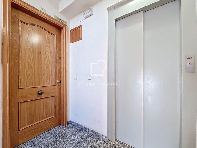 2 soverom Leilighet til salgs i Vilanova i la Geltrú med svømmebasseng garasje - € 299 000 (Ref: 9672111)