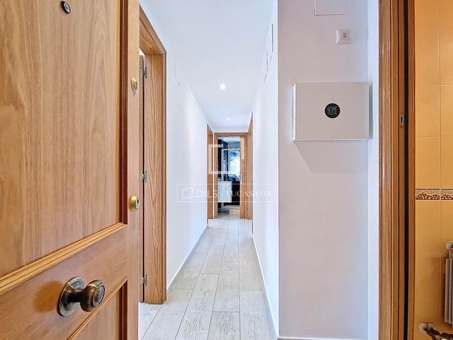 2 soverom Leilighet til salgs i Vilanova i la Geltrú med svømmebasseng garasje - € 299 000 (Ref: 9672111)