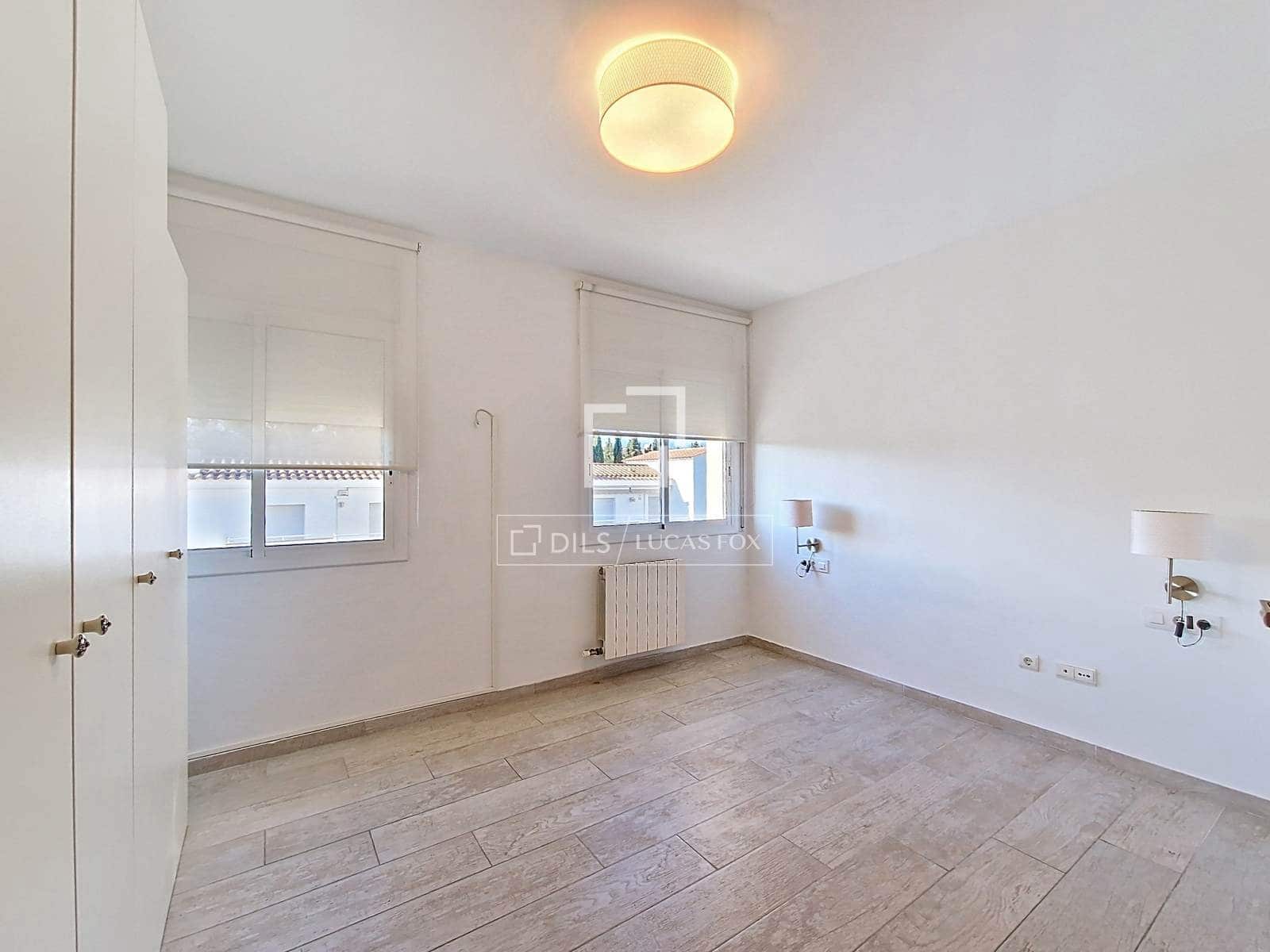 2 soverom Leilighet til salgs i Vilanova i la Geltru med svømmebasseng garasje - € 299 000 (Ref: 9672111)