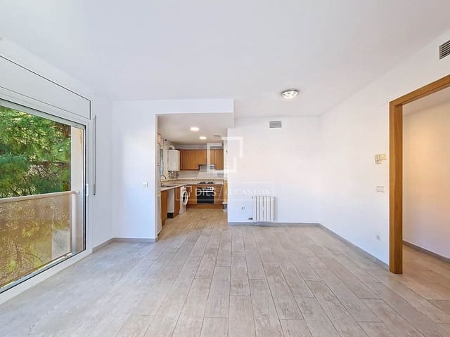 2 soverom Leilighet til salgs i Vilanova i la Geltrú med svømmebasseng garasje - € 299 000 (Ref: 9672111)