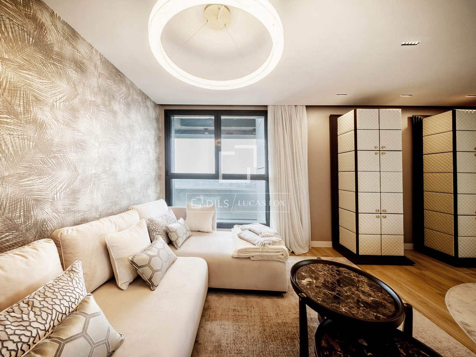 2 bedroom Apartment for sale in Madrid city with pool garage - € 1,300,000 (Ref: 9672272)