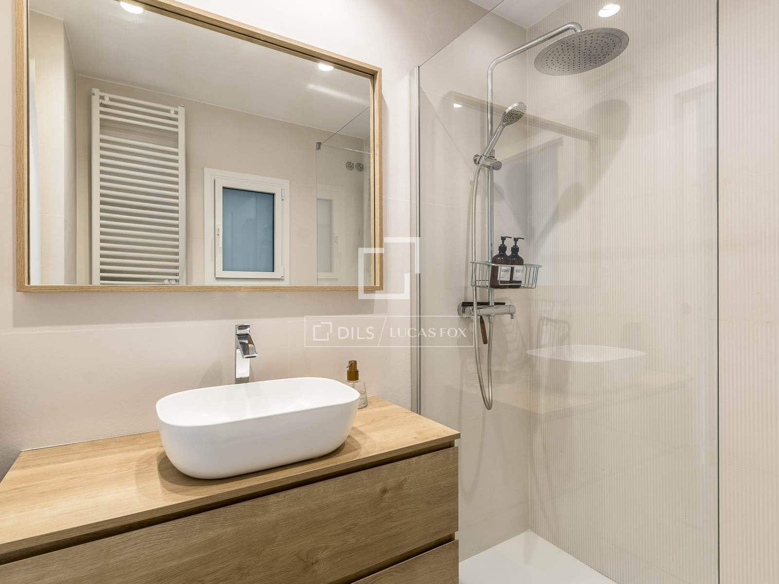 2 sypialnia Apartament na sprzedaż w Miasto Barcelona z garażem - 728 000 € (Ref: 9672429)