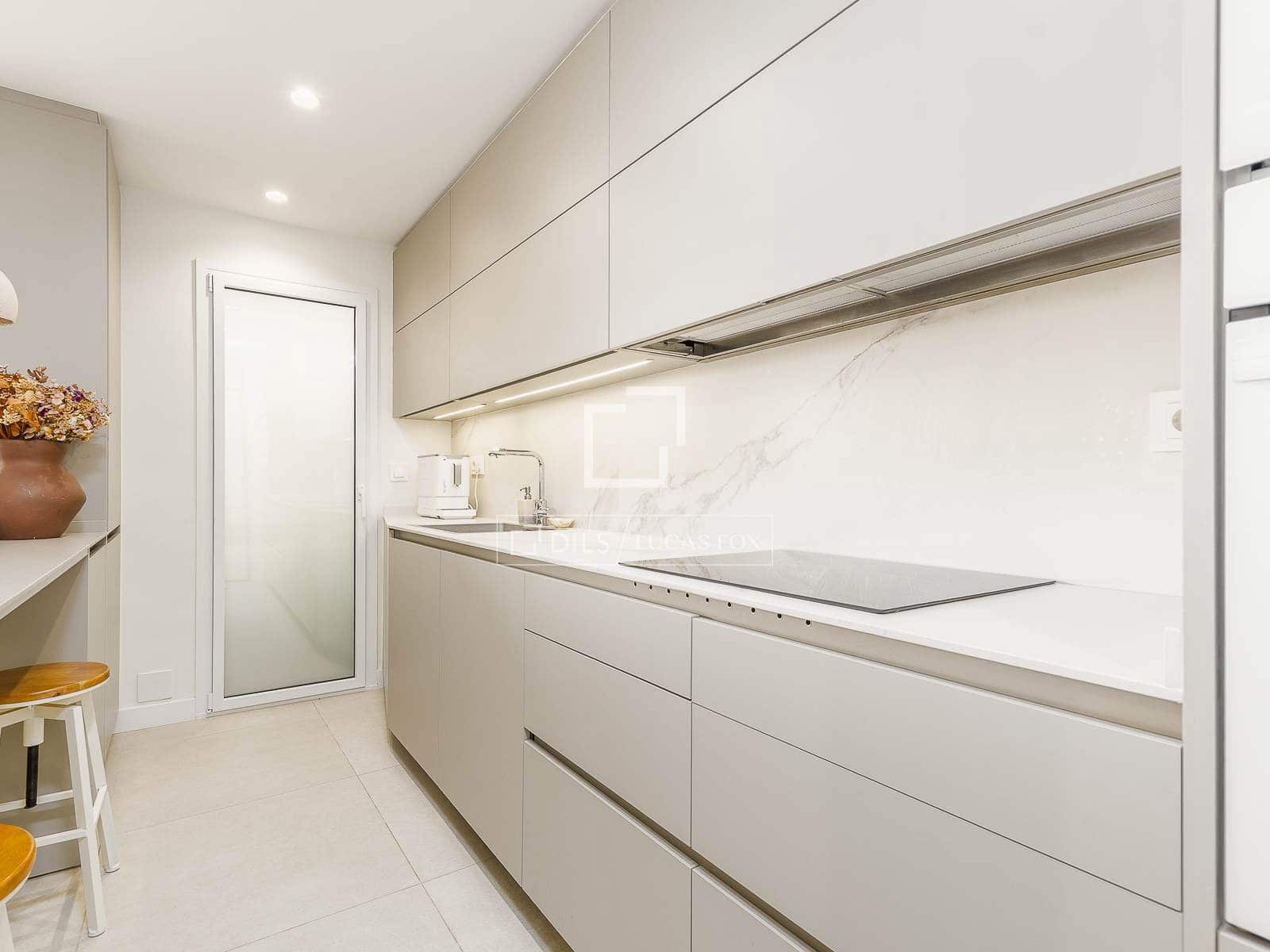 2 sypialnia Apartament na sprzedaż w Miasto Barcelona z garażem - 728 000 € (Ref: 9672429)