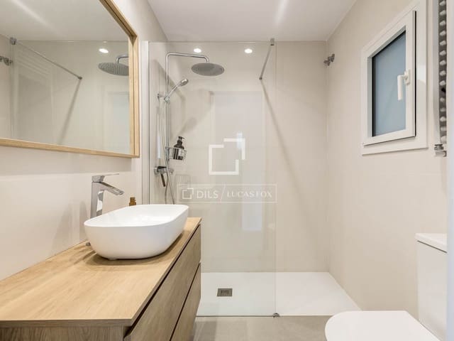 2 sypialnia Apartament na sprzedaż w Miasto Barcelona z garażem - 728 000 € (Ref: 9672429)