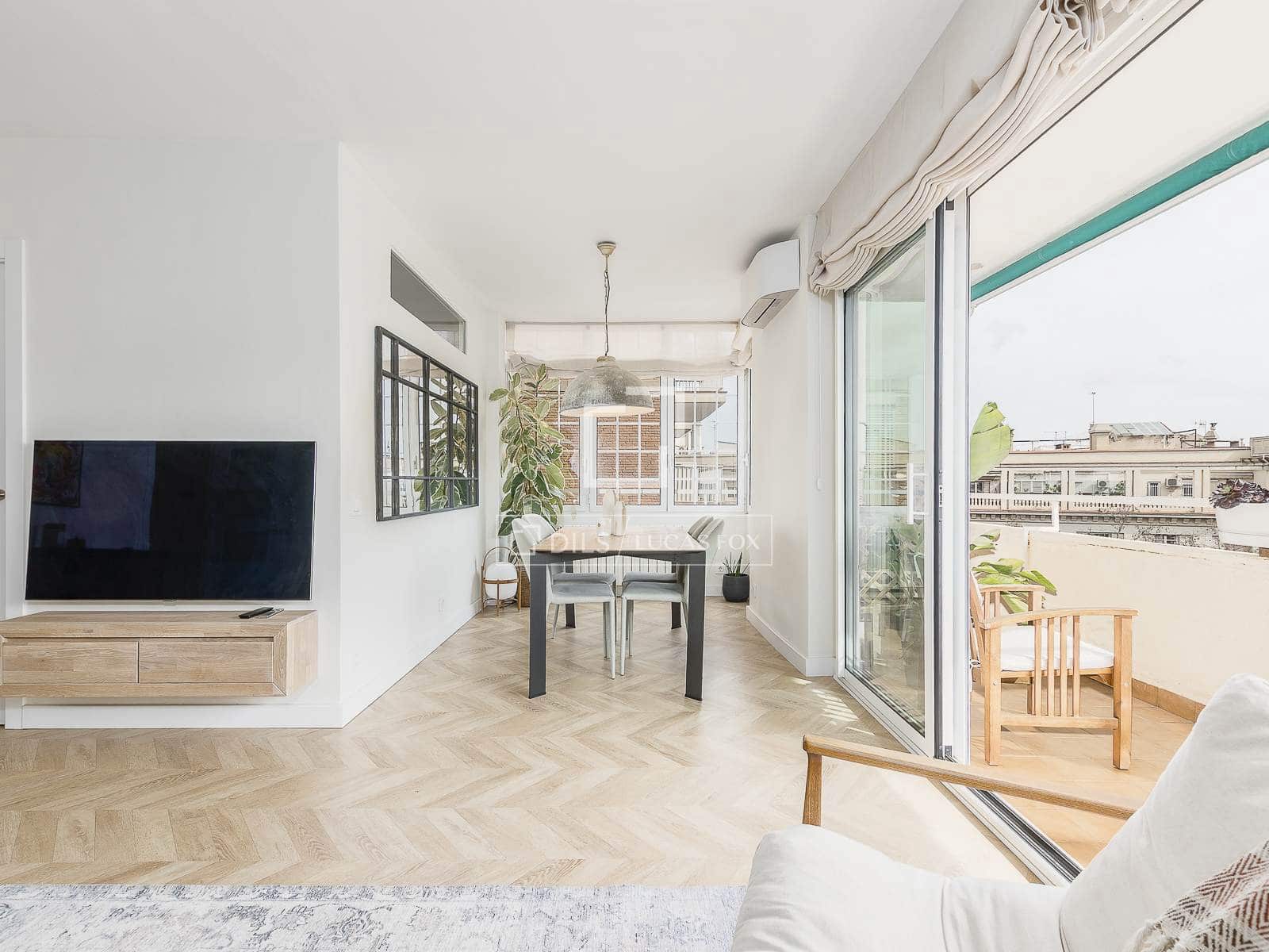 2 sypialnia Apartament na sprzedaż w Miasto Barcelona z garażem - 728 000 € (Ref: 9672429)