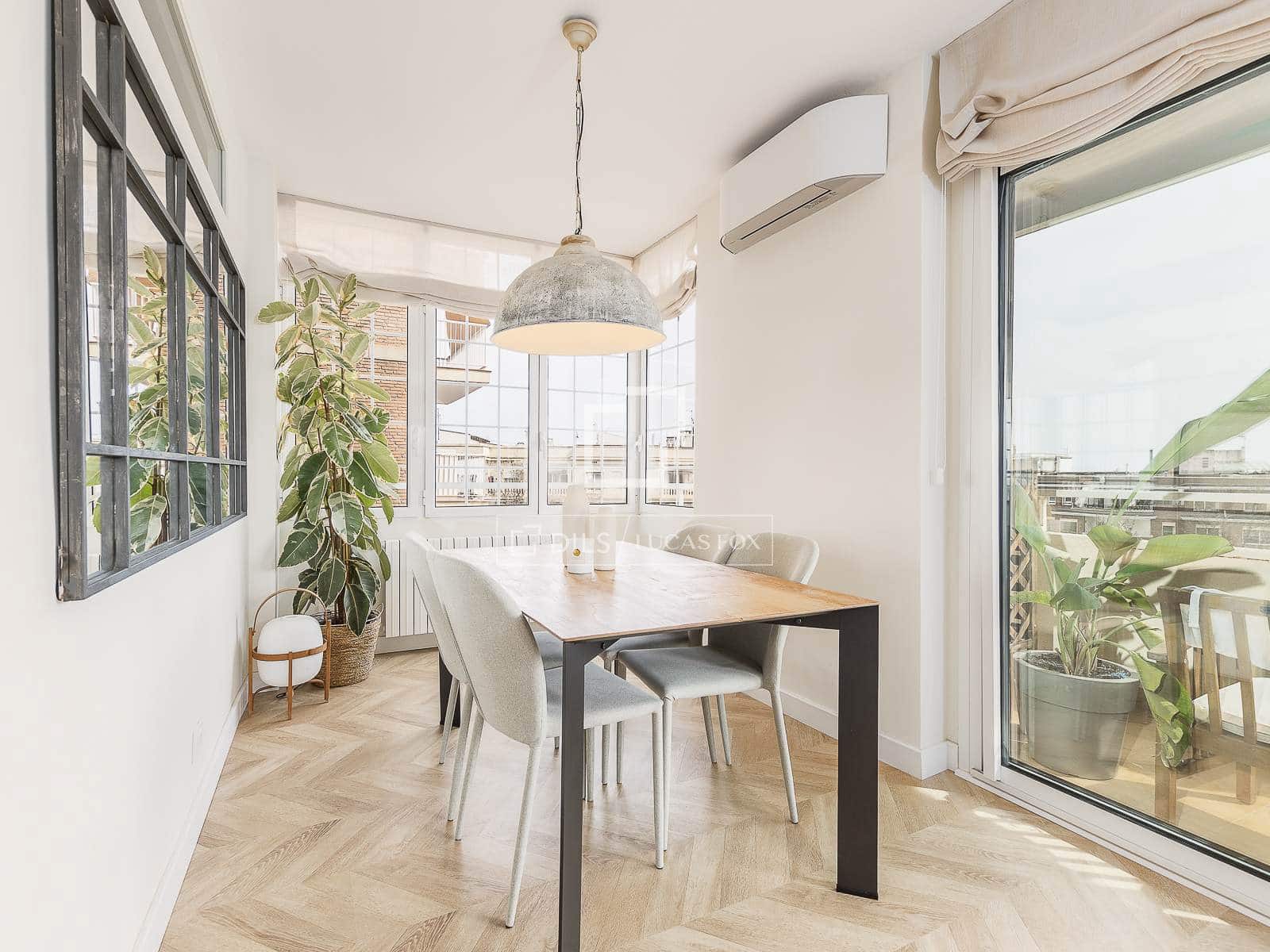 2 sypialnia Apartament na sprzedaż w Miasto Barcelona z garażem - 728 000 € (Ref: 9672429)