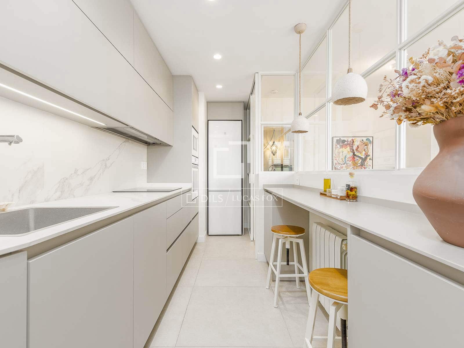 2 sypialnia Apartament na sprzedaż w Miasto Barcelona z garażem - 728 000 € (Ref: 9672429)