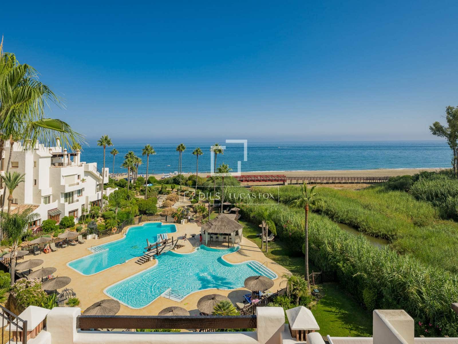 3 chambre Appartement à vendre à Estepona avec piscine garage - 2 995 000 € (Ref: 9672430)