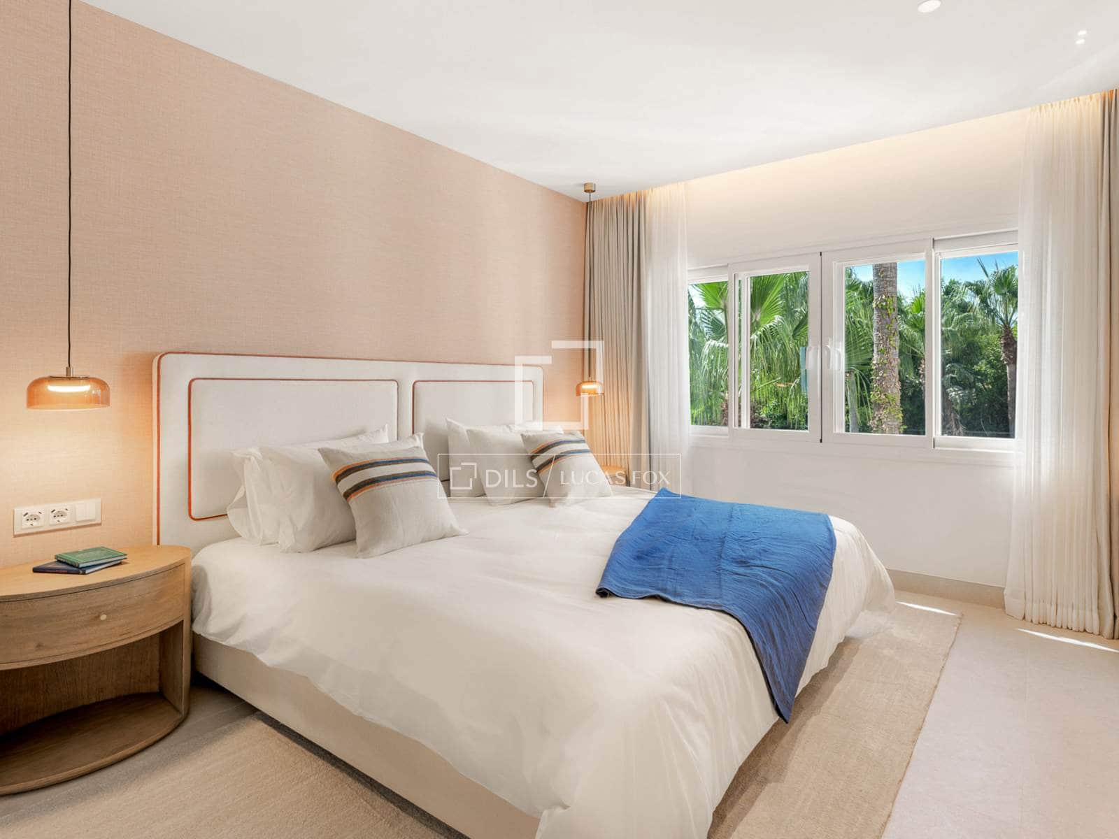 3 chambre Appartement à vendre à Estepona avec piscine garage - 2 995 000 € (Ref: 9672430)