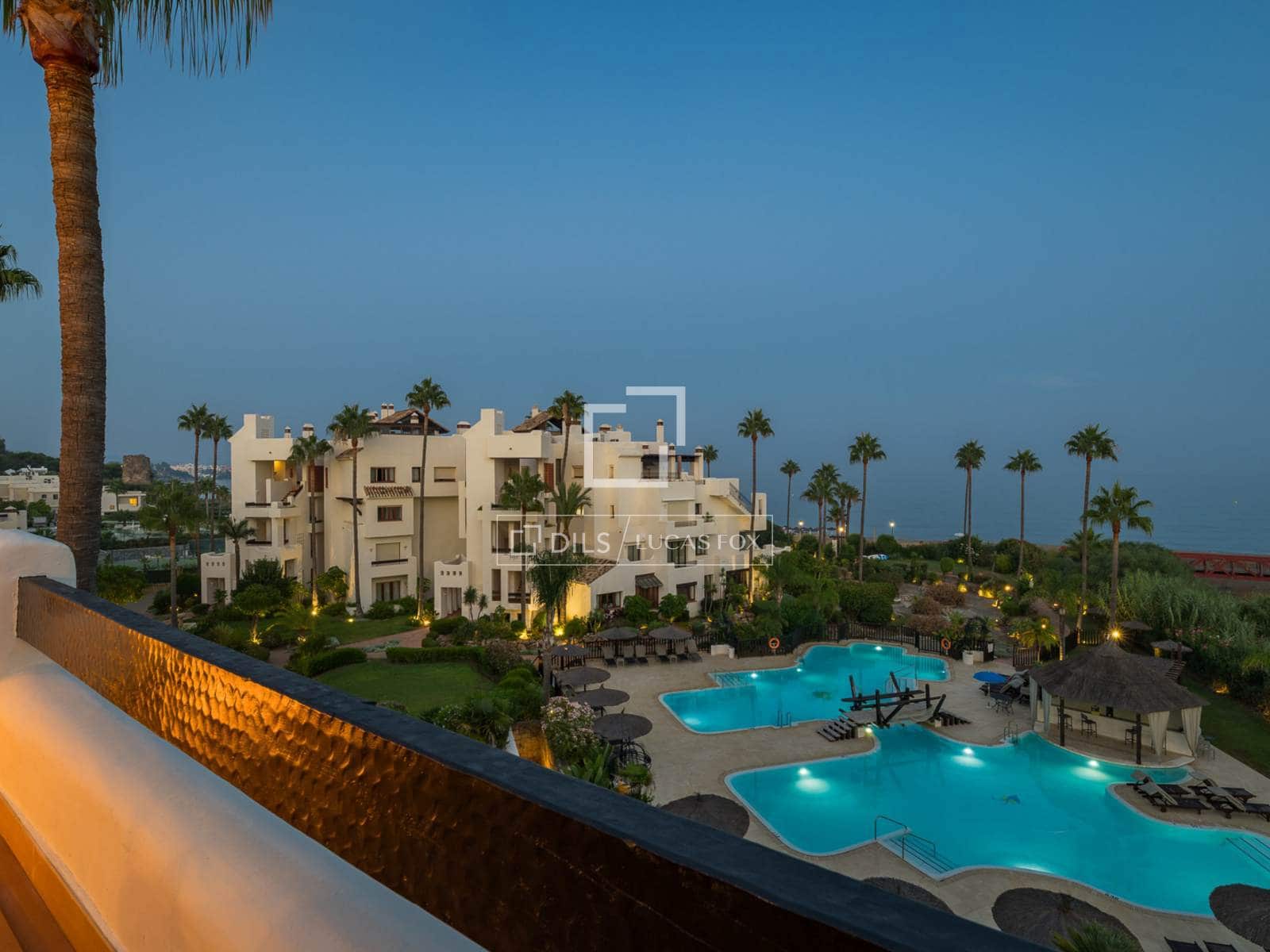 3 chambre Appartement à vendre à Estepona avec piscine garage - 2 995 000 € (Ref: 9672430)