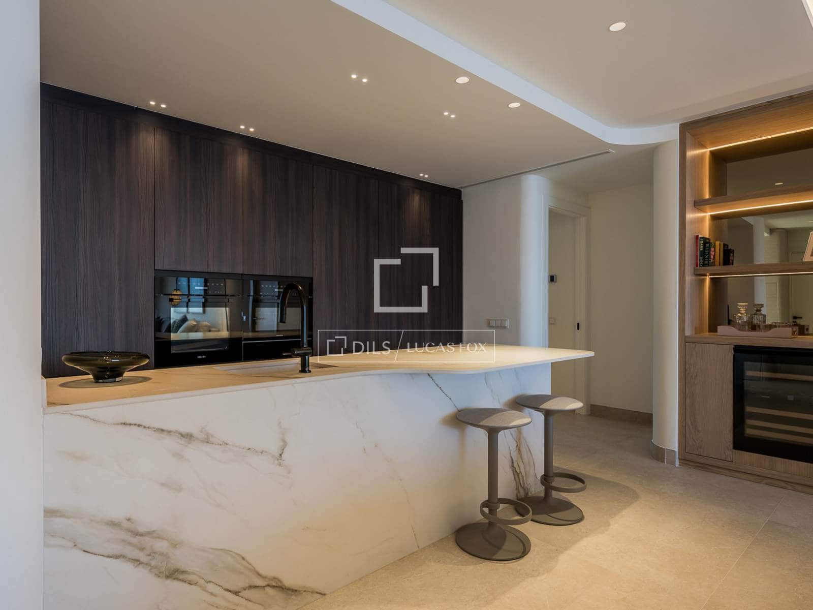 3 chambre Appartement à vendre à Estepona avec piscine garage - 2 995 000 € (Ref: 9672430)