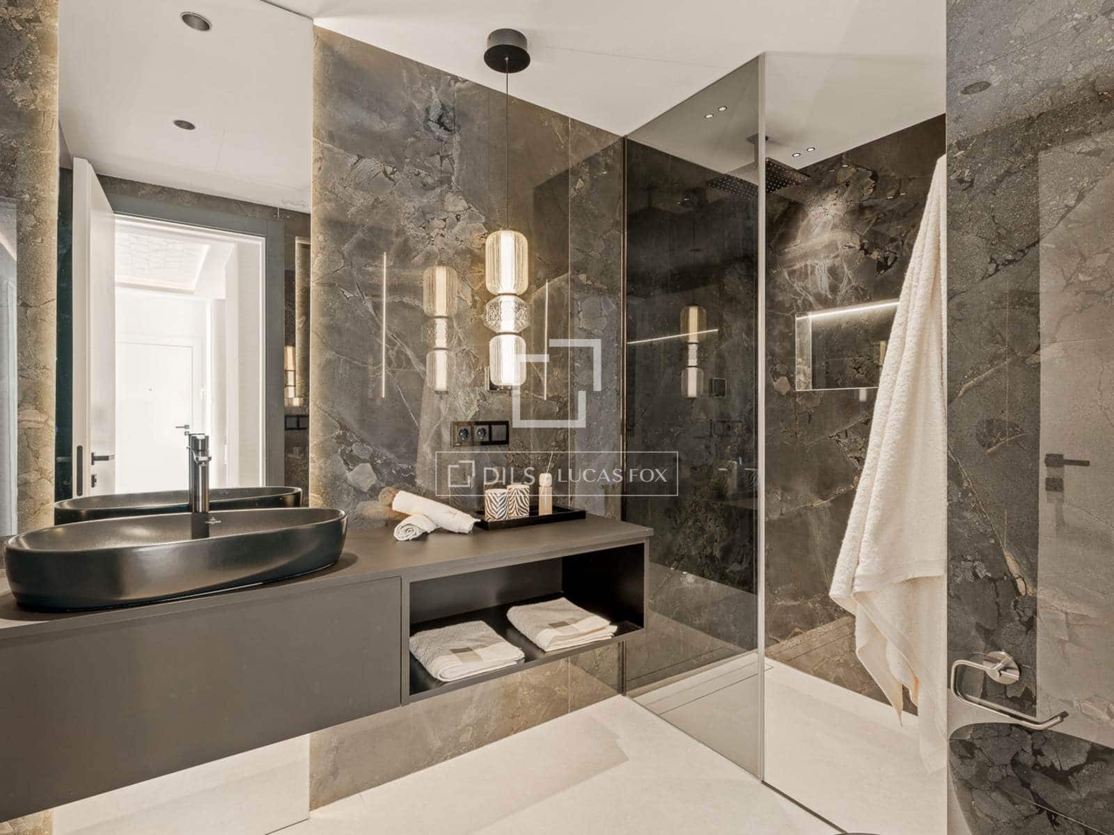 3 chambre Appartement à vendre à Estepona avec piscine garage - 2 995 000 € (Ref: 9672430)