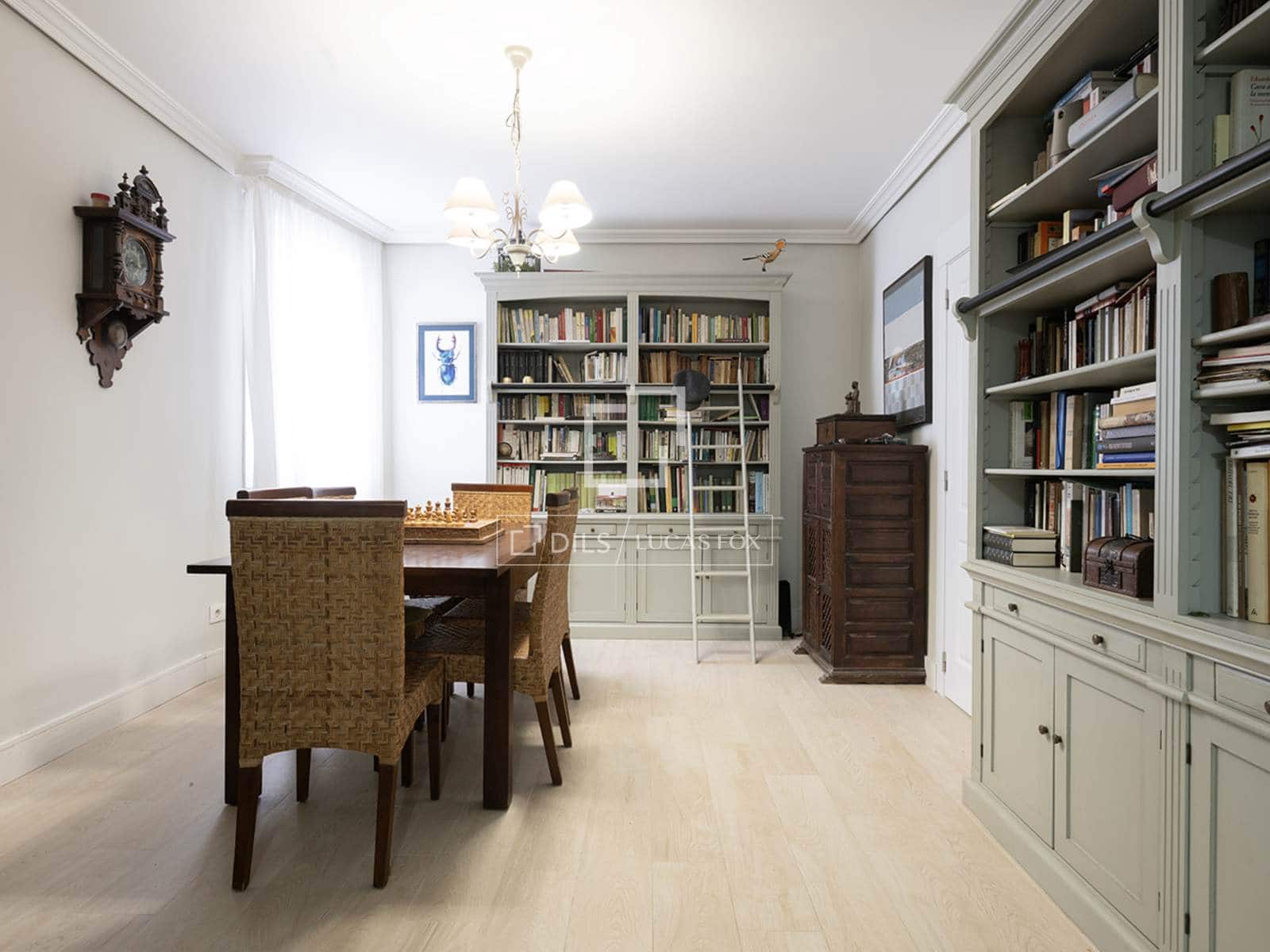 4 makuuhuone Kattohuoneisto myytävänä paikassa Vigo mukana 
autotalli - 535 000 € (Ref: 9674682)