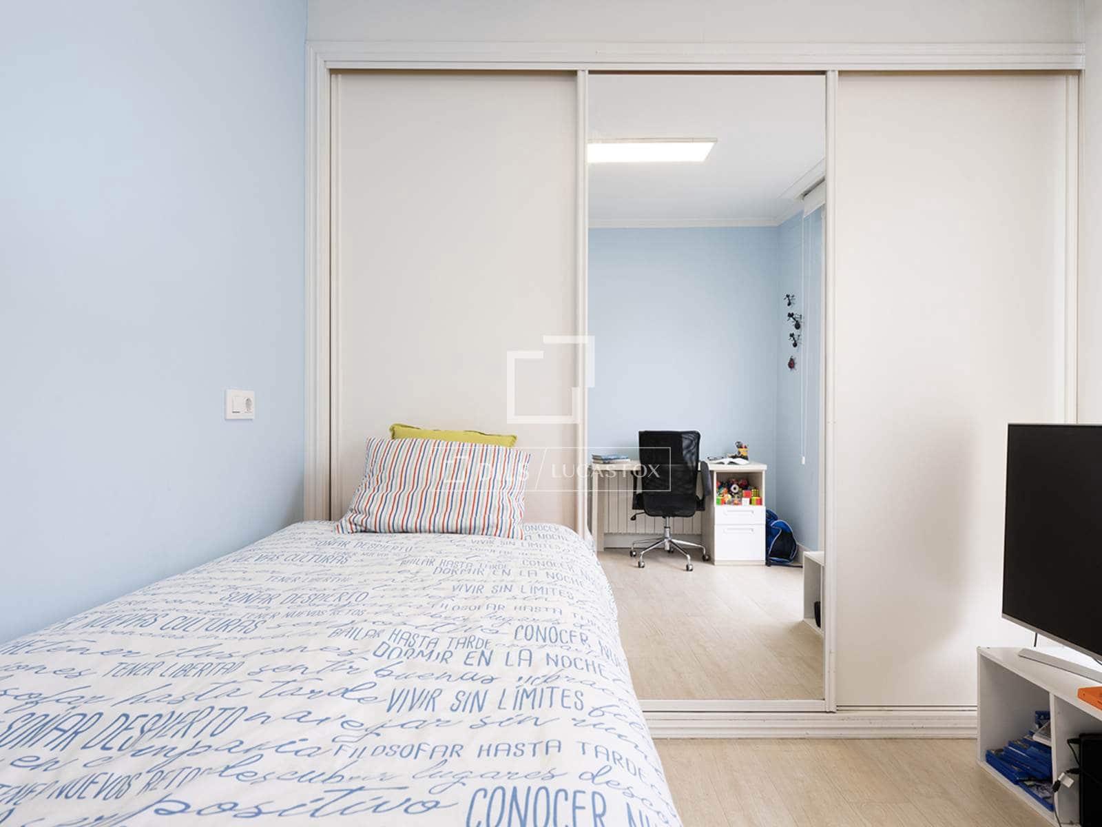 4 makuuhuone Kattohuoneisto myytävänä paikassa Vigo mukana 
autotalli - 535 000 € (Ref: 9674682)