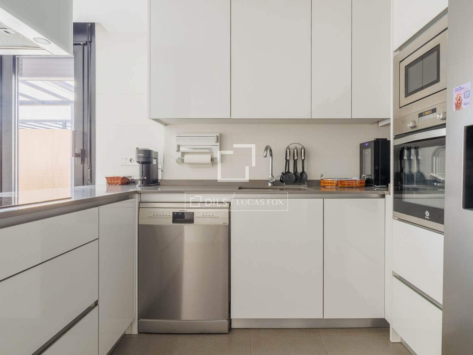 Chalet de 4 habitaciones en Boadilla del Monte en venta con garaje - 1.070.000 € (Ref: 9675063)