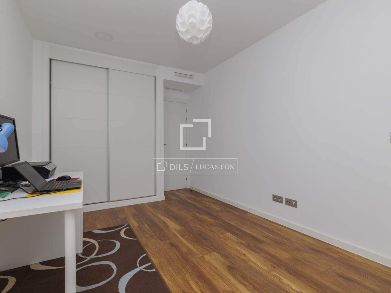 Chalet de 4 habitaciones en Boadilla del Monte en venta con garaje - 1.070.000 € (Ref: 9675063)