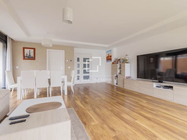 Chalet de 4 habitaciones en Boadilla del Monte en venta - 1.070.000 € (Ref: 9675063)