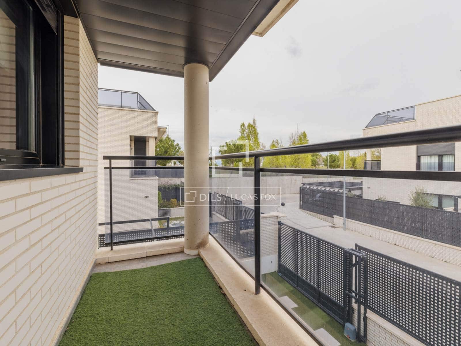 Chalet de 4 habitaciones en Boadilla del Monte en venta con garaje - 1.070.000 € (Ref: 9675063)