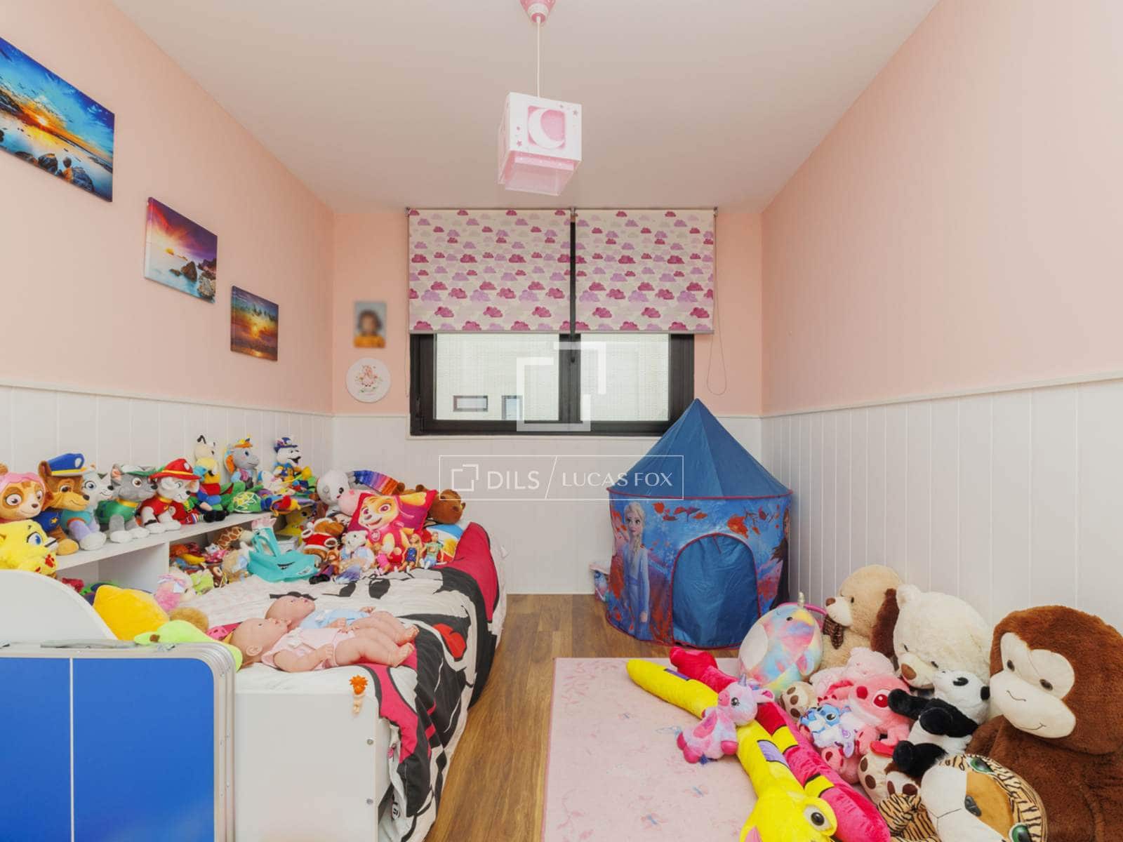 Chalet de 4 habitaciones en Boadilla del Monte en venta con garaje - 1.070.000 € (Ref: 9675063)