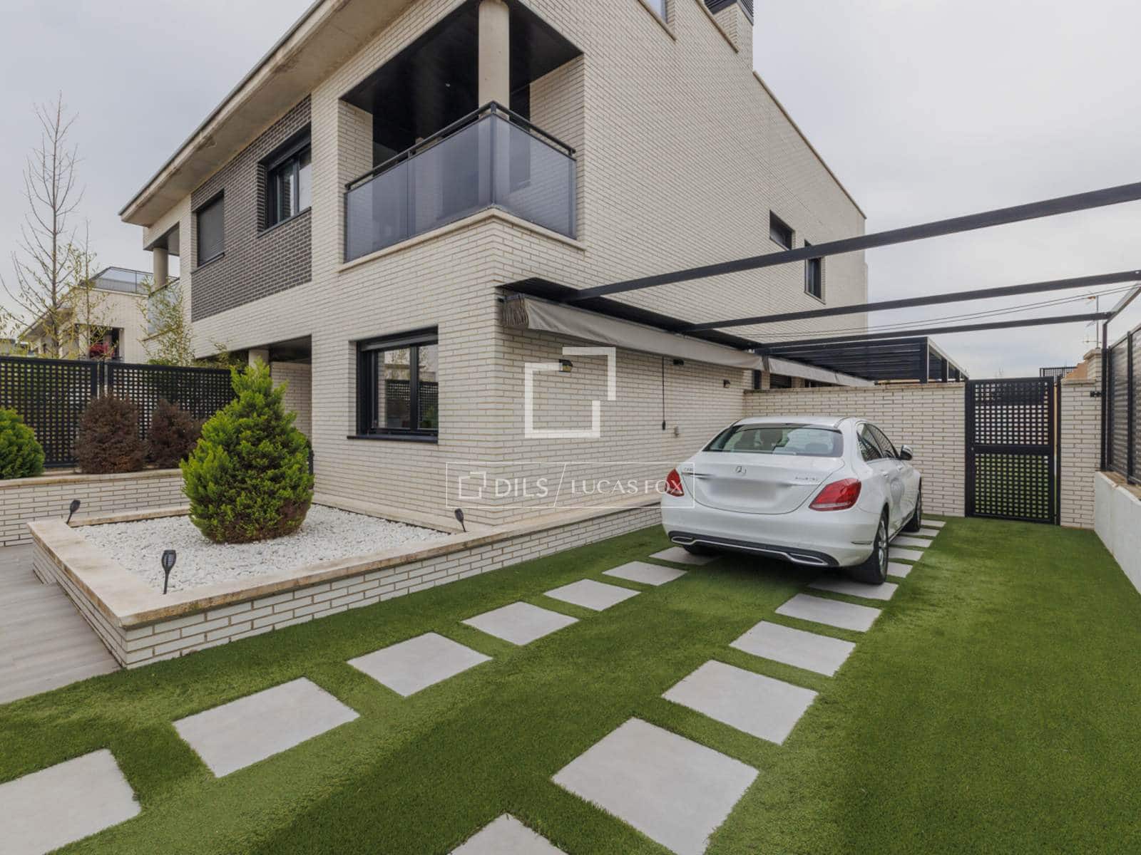 Chalet de 4 habitaciones en Boadilla del Monte en venta con garaje - 1.070.000 € (Ref: 9675063)