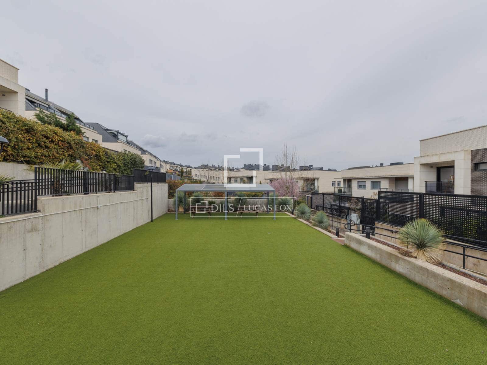 Chalet de 4 habitaciones en Boadilla del Monte en venta con garaje - 1.070.000 € (Ref: 9675063)